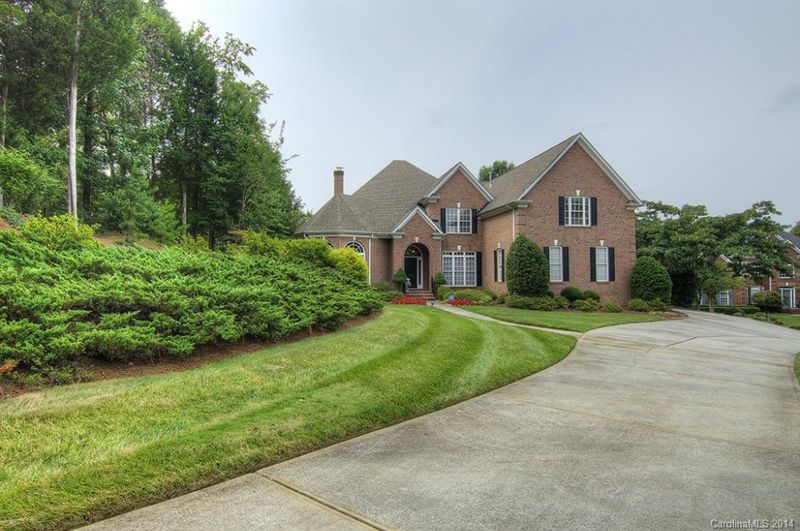 3237 Planters Ridge Rd, Charlotte, NC 28270