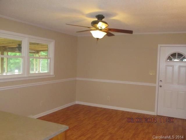 2404 Wilson Dr, Dallas, NC 28034