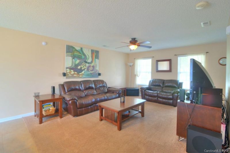 2149 Edenderry Dr, Statesville, NC 28625