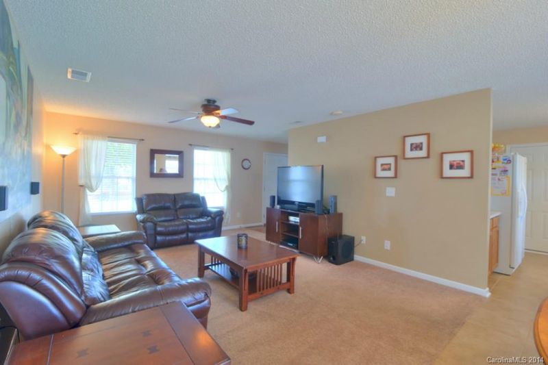 2149 Edenderry Dr, Statesville, NC 28625