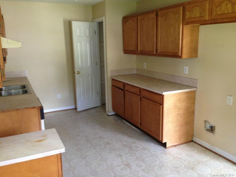 2515 Celia Ave, Charlotte, NC 28216