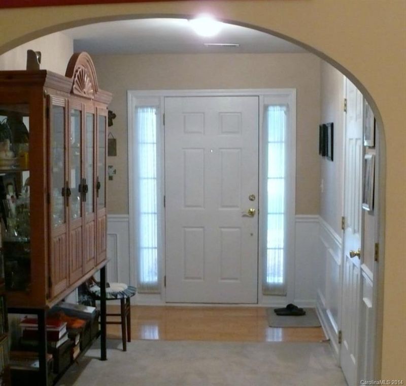 558 Saddlebrook Dr, Rock Hill, SC 29730