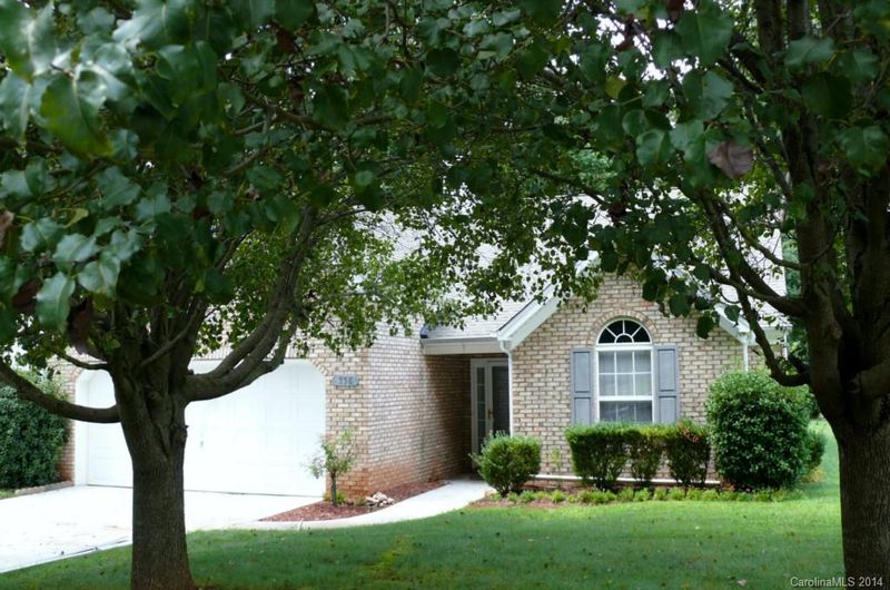 558 Saddlebrook Dr, Rock Hill, SC 29730