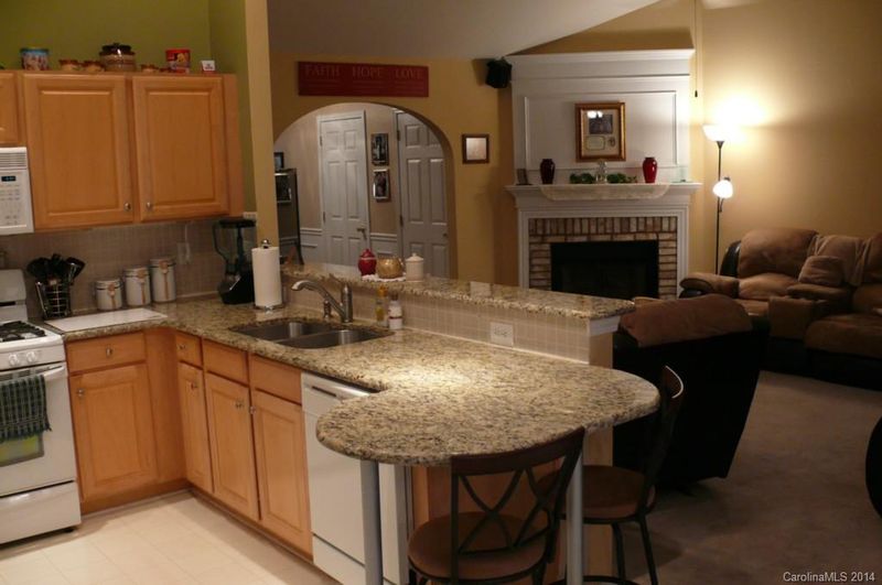 558 Saddlebrook Dr, Rock Hill, SC 29730