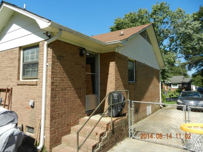 7663 Bramblewood Dr, Charlotte, NC 28217
