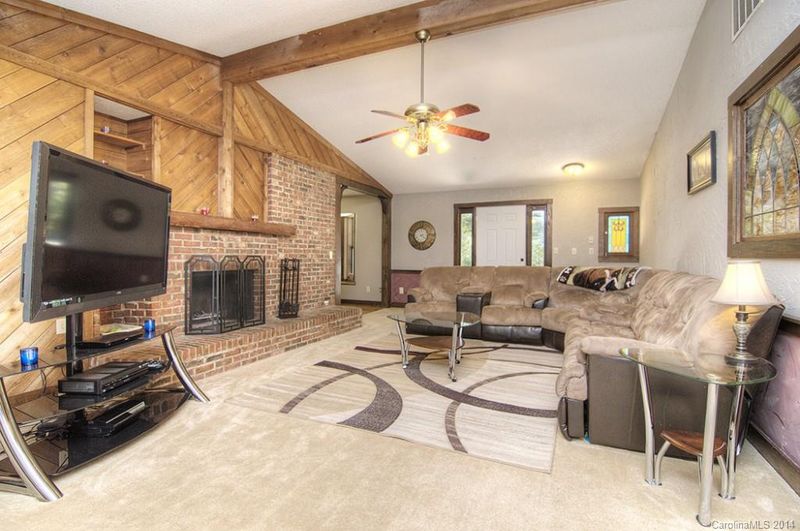 2909 Rice Rd, Matthews, NC 28105