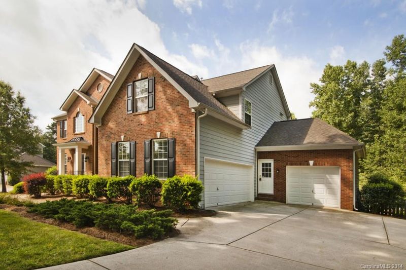 15025 Shingle Oak Rd, Mint Hill, NC 28227