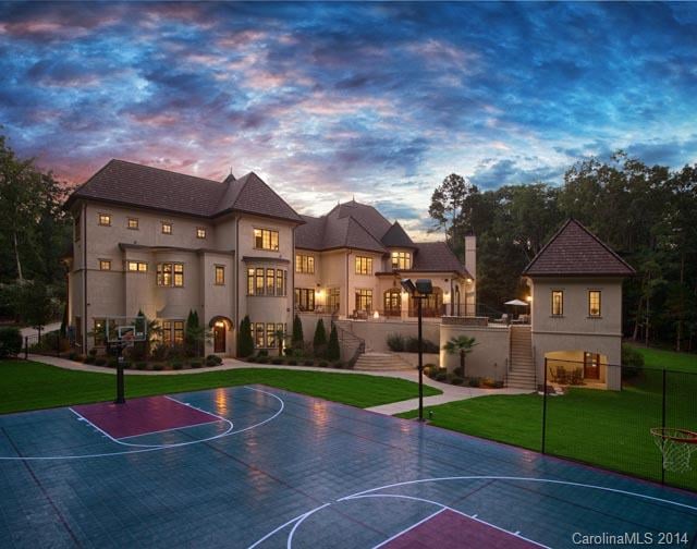 141 Great Oaks Ln, Charlotte, NC 28270