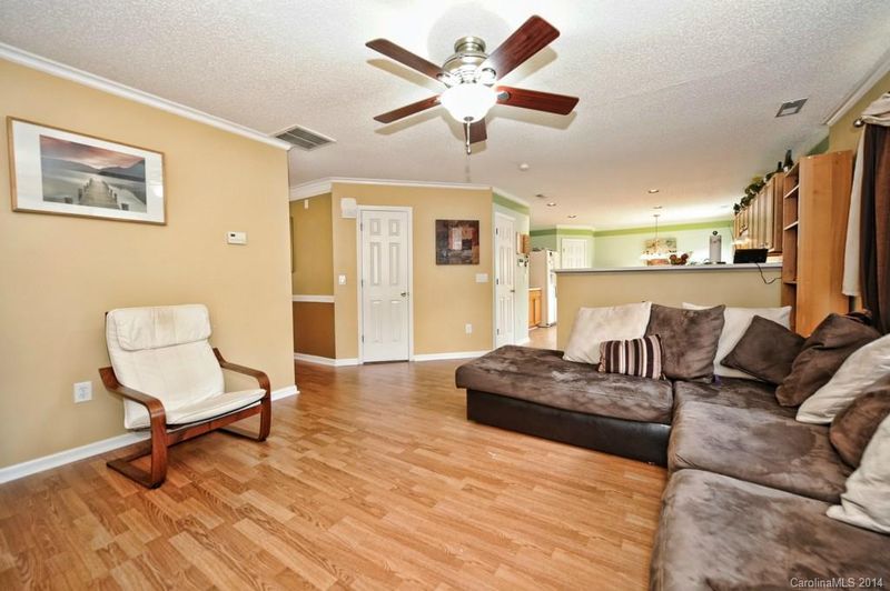 2015 Stargrass Ct, Charlotte, NC 28213