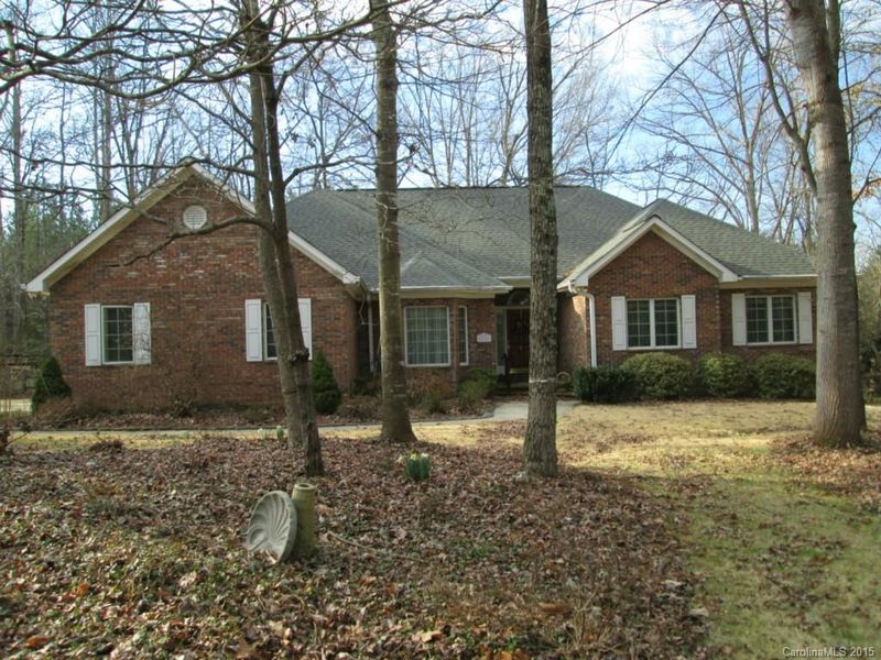 5325 Club View Dr, Concord, NC 28025