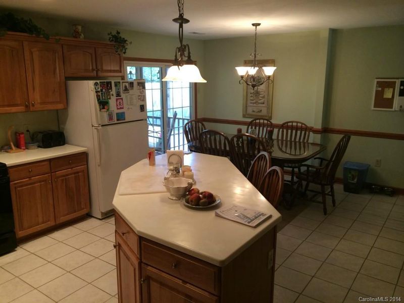 8247 Oakley Ln, Charlotte, NC 28270