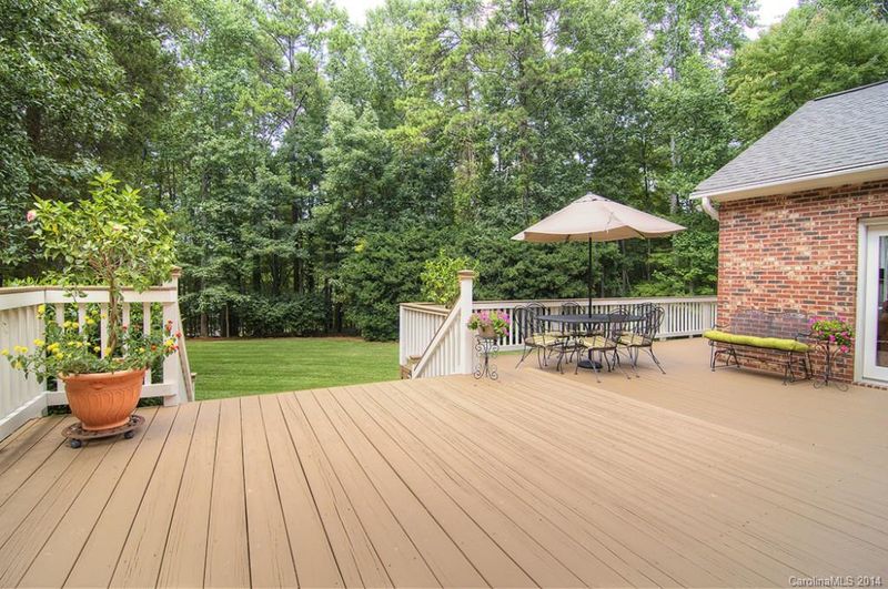 2828 Foxfire Rd, Charlotte, NC 28270