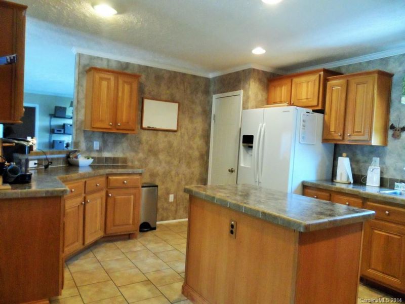 4037 Little Mountain Rd, Newton, NC 28658