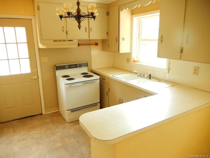 439 Reynolda Dr #65, Statesville, NC 28677