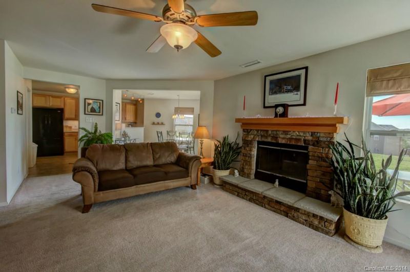 109 Mcgarty Pl, Mount Holly, NC 28120