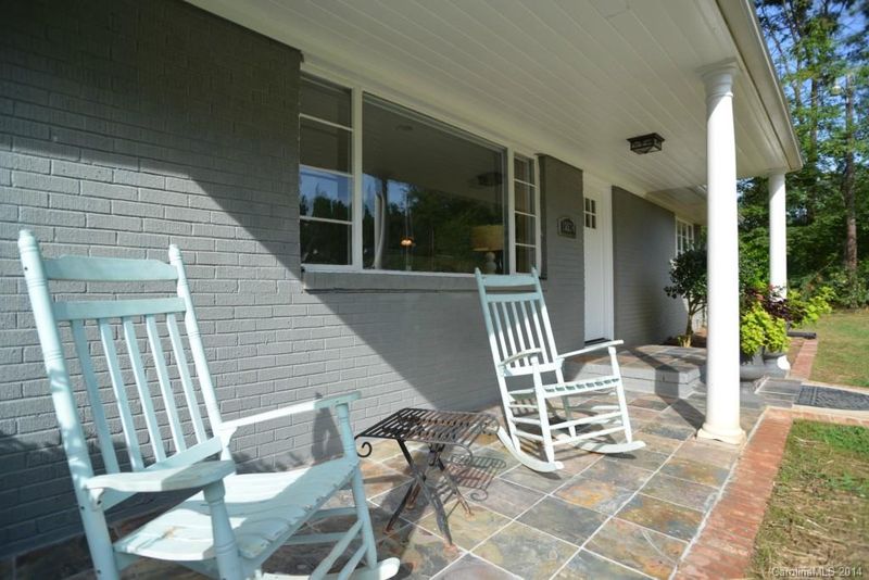 10634 Knox Ave, Matthews, NC 28105
