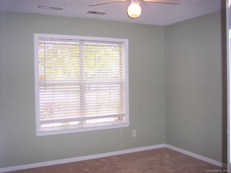 2101 Tanfield Dr, Matthews, NC 28105