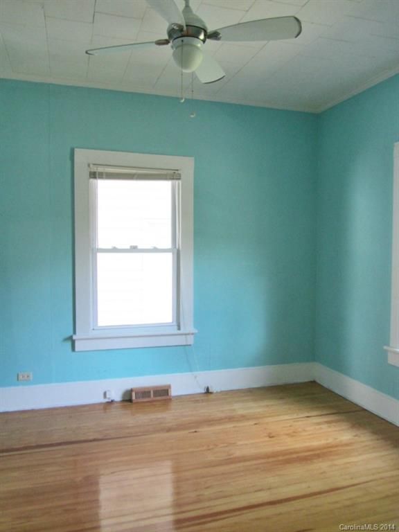 118 Oak St, Clover, SC 29710