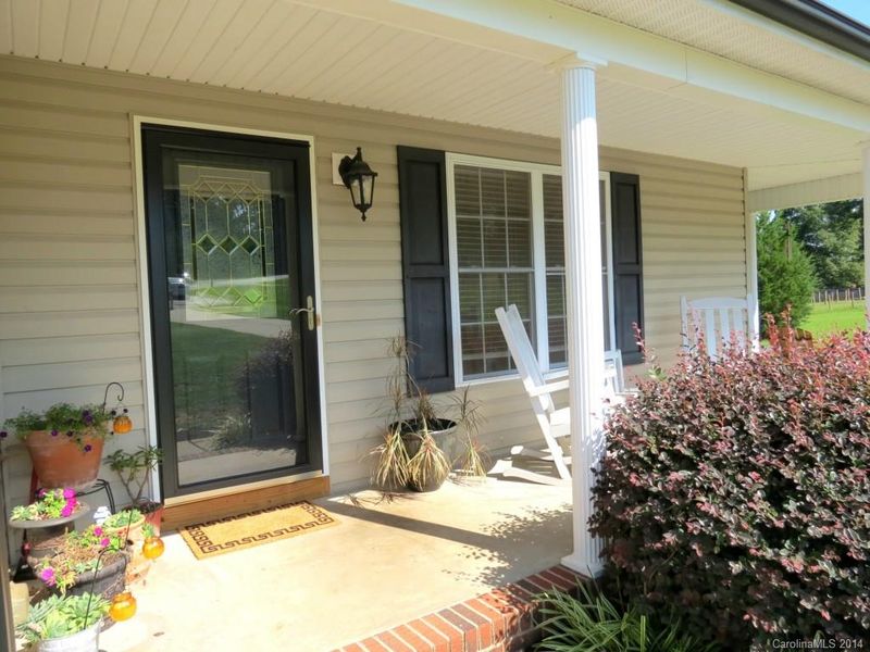1350 Pell Dr, Lincolnton, NC 28092