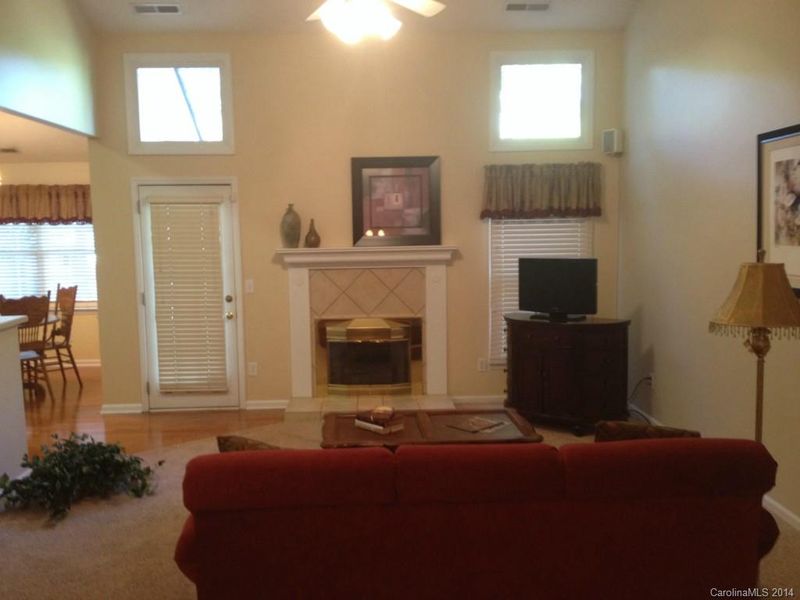 2725 Windsor Chase Dr, Matthews, NC 28105