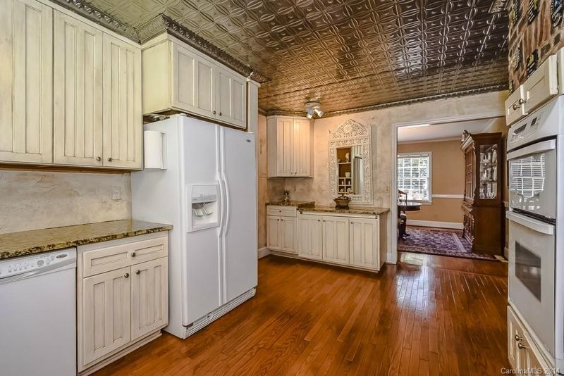 3437 Carmel Forest Dr, Charlotte, NC 28226