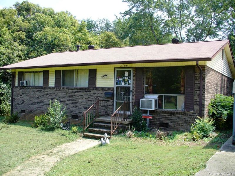 3700 Duffin Dr, Charlotte, NC 28215