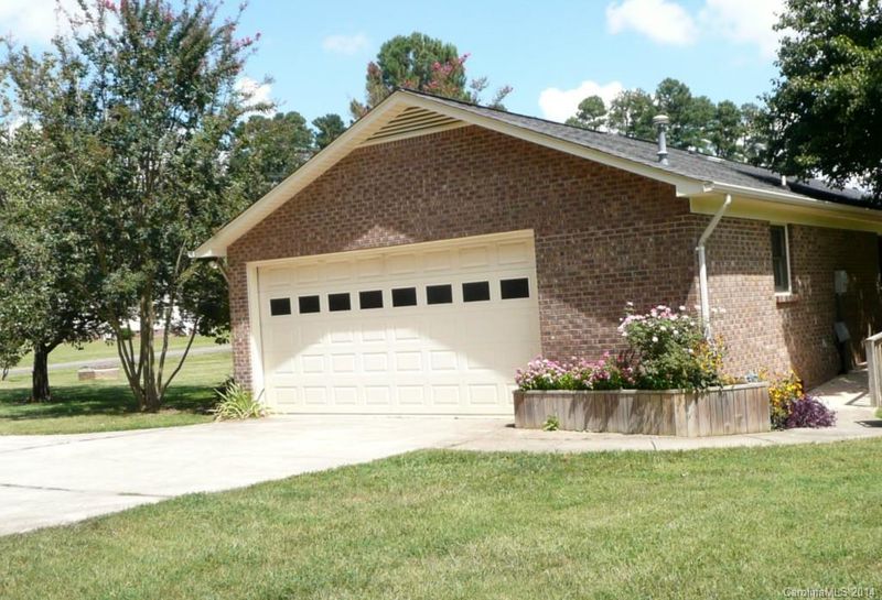 223 Pennigar Rd, Monroe, NC 28110