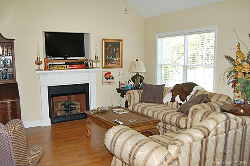 1479 Mission Rd, York, SC 29745