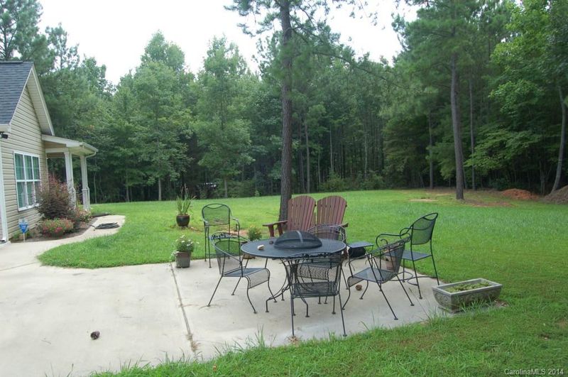1479 Mission Rd, York, SC 29745