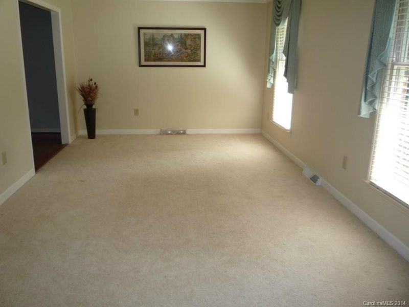 4333 Middle Stream Rd, Charlotte, NC 28213