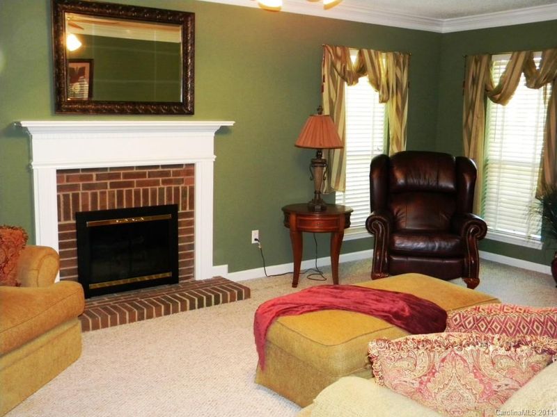 7408 Trotter Rd, Charlotte, NC 28216