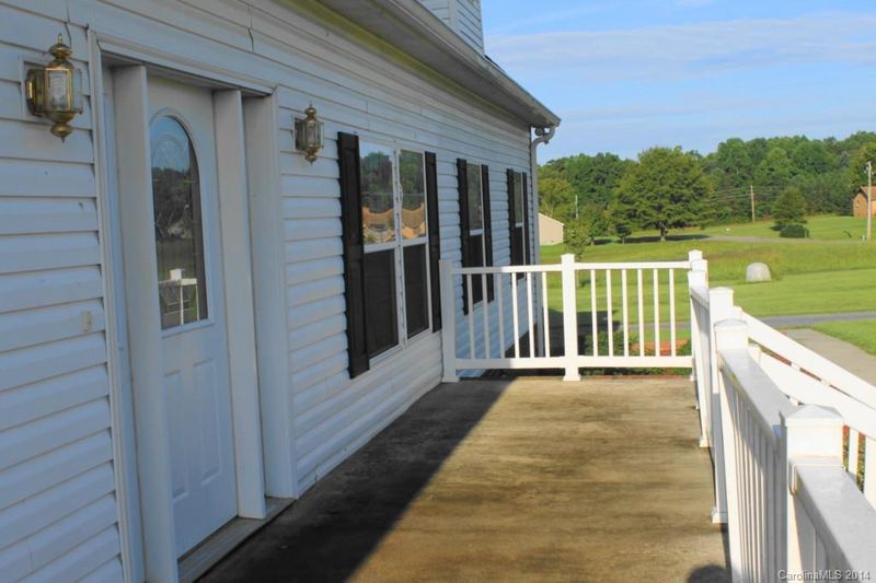 156 Red Hawk Ln #1, Olin, NC 28660