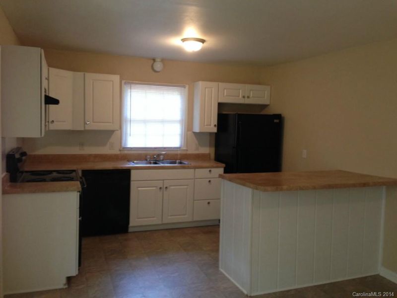 2409 Lanecrest Dr, Charlotte, NC 28215