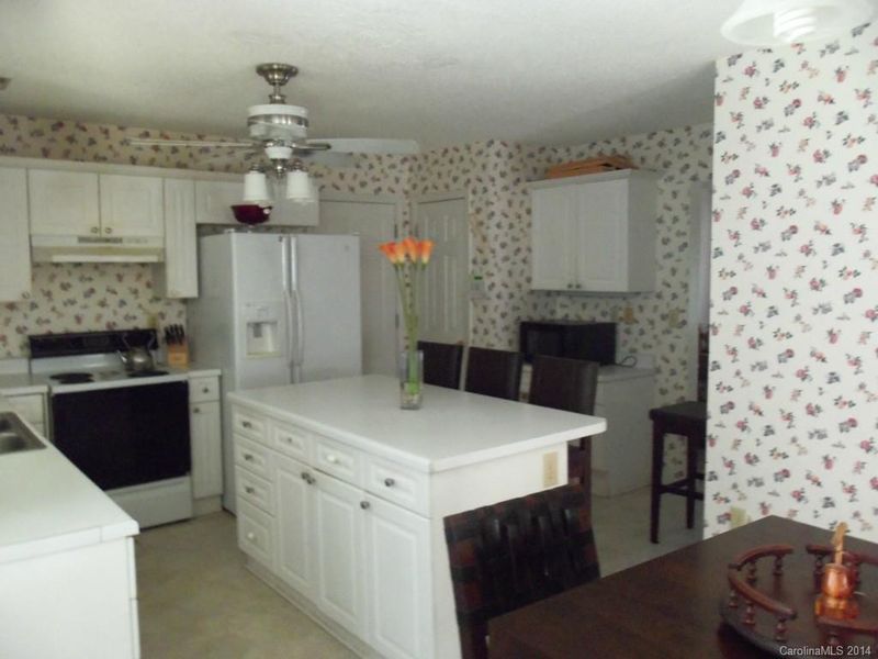 2425 Katherine Kiker Rd #60, Charlotte, NC 28213