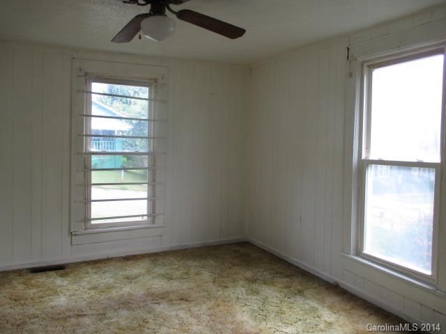 515 W Harrison Ave, Gastonia, NC 28052