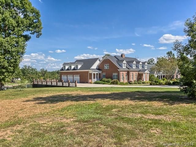 6816 Manatee Dr, Concord, NC 28025