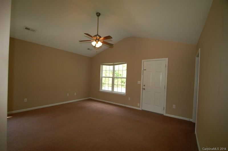 918 Valley Ridge Rd, Charlotte, NC 28214