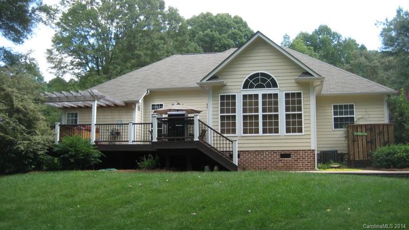 2225 Stoneyridge Dr, Charlotte, NC 28214