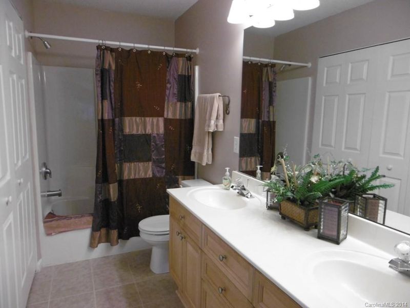 5701 Cougar Ln #., Charlotte, NC 28269