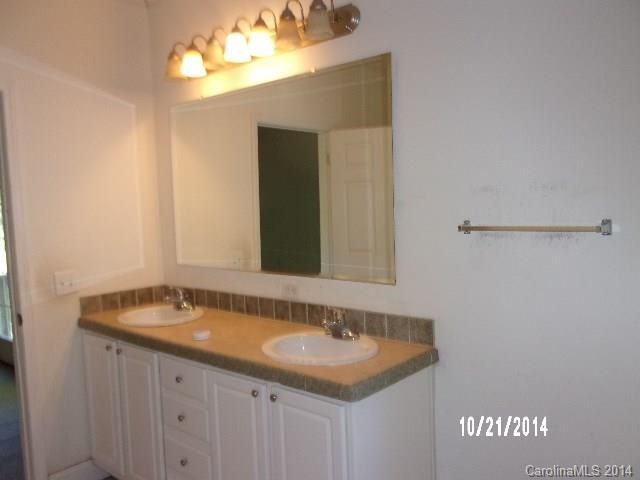 704 Mount Gallant Rd, York, SC 29745