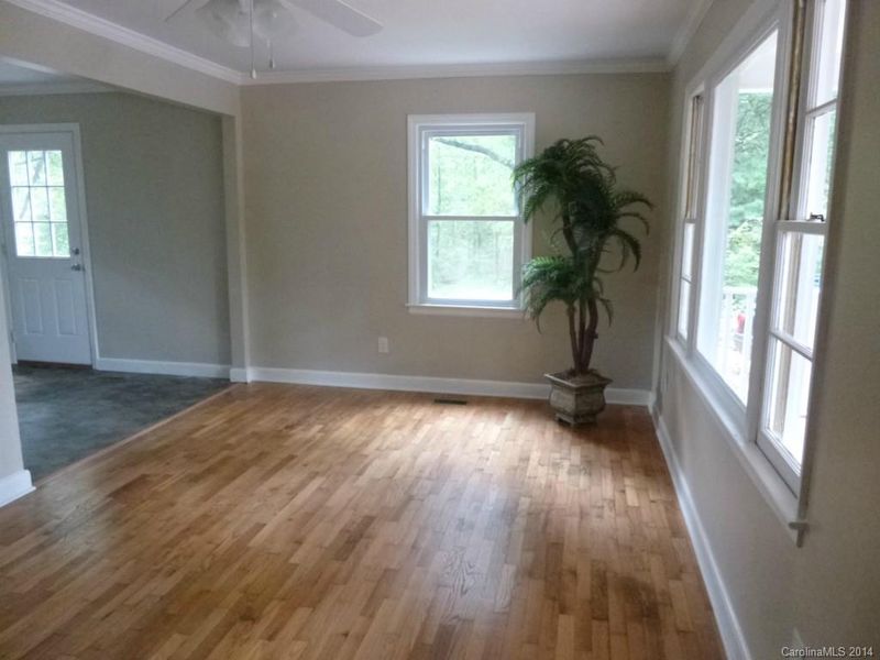 1040 Crowders Creek Rd, Gastonia, NC 28052