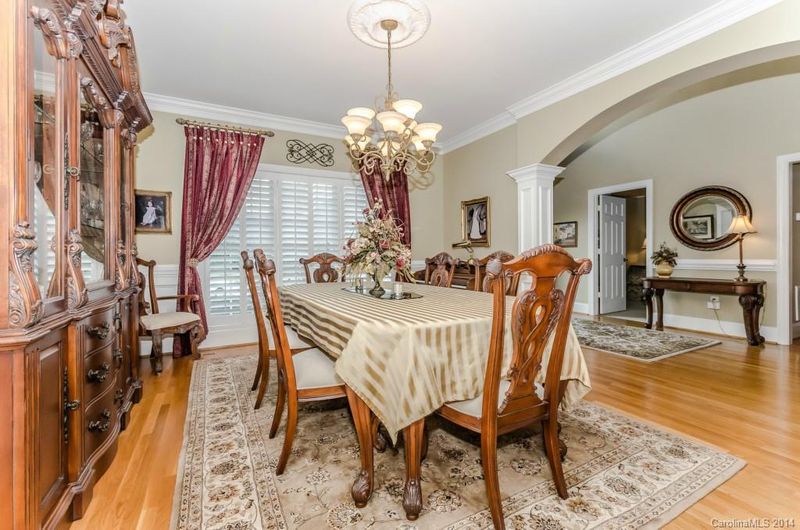 221 Limerick Dr, Matthews, NC 28104