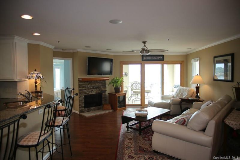 18613 Vineyard Point Ln #20, Cornelius, NC 28031