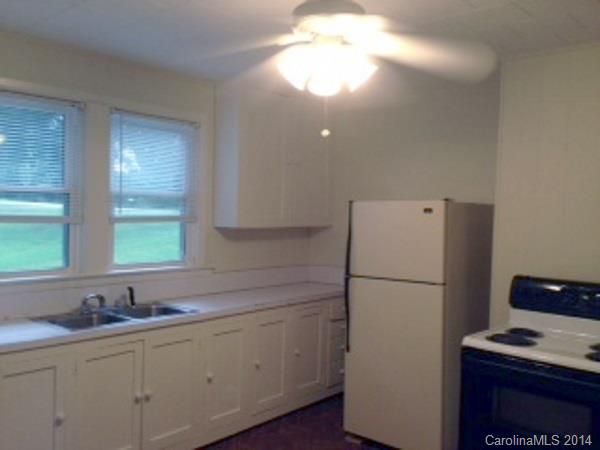 480 NW 29th Avenue Dr, Hickory, NC 28601
