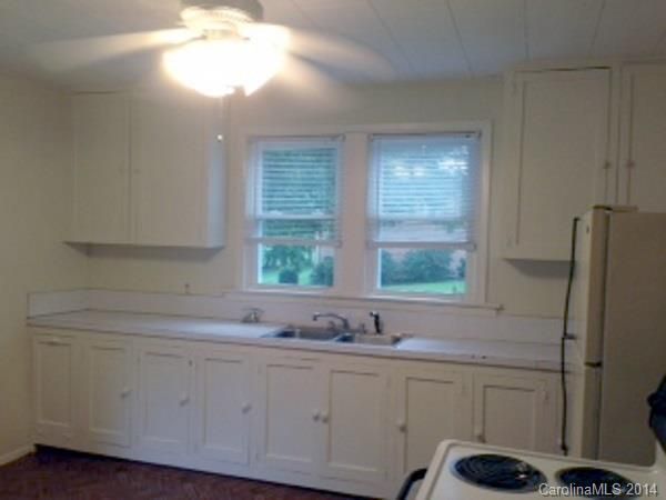 480 NW 29th Avenue Dr, Hickory, NC 28601
