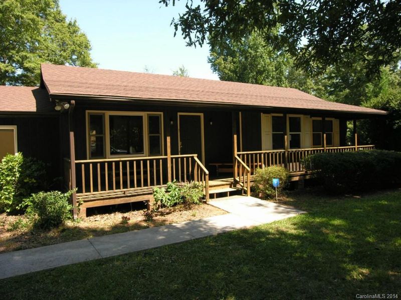 585 Love St, Concord, NC 28027