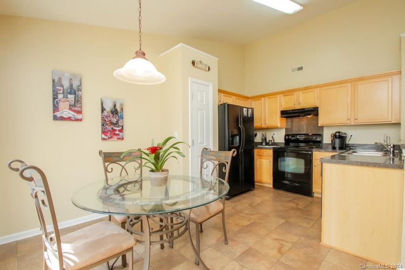 2116 Clear Brook Dr, Kannapolis, NC 28083