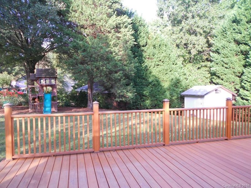 7530 Farm Gate Dr, Charlotte, NC 28115