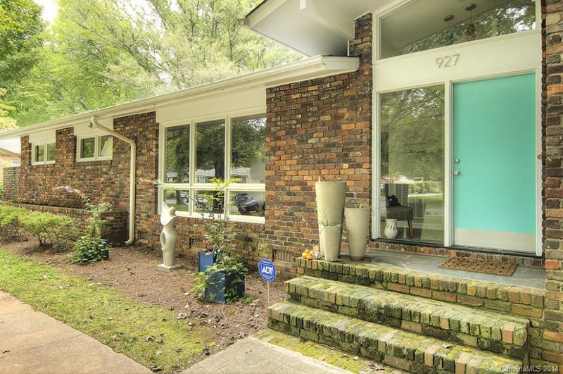 927 Lansdowne Rd, Charlotte, NC 28270