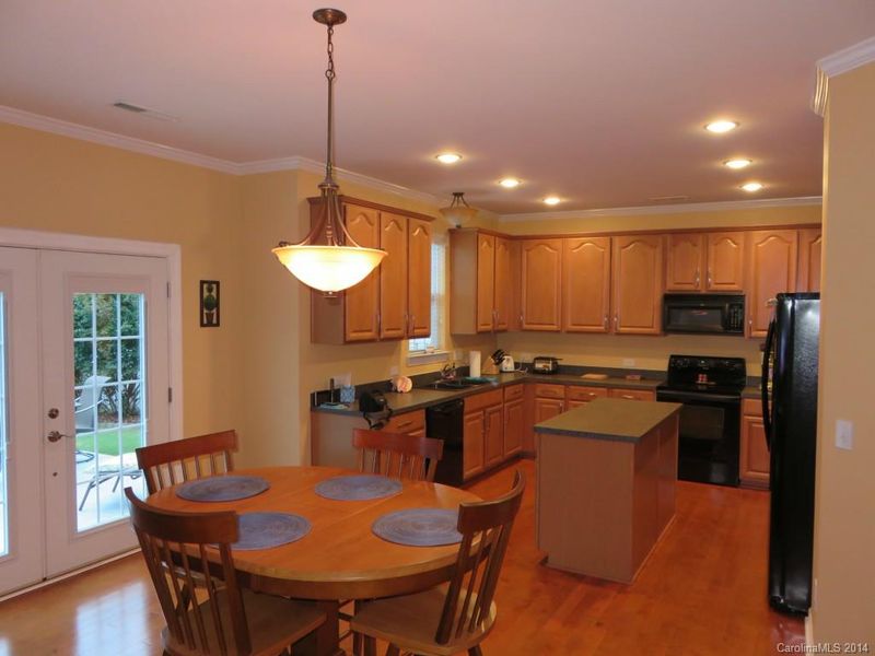 5031 Peco Rd, Charlotte, NC 28277